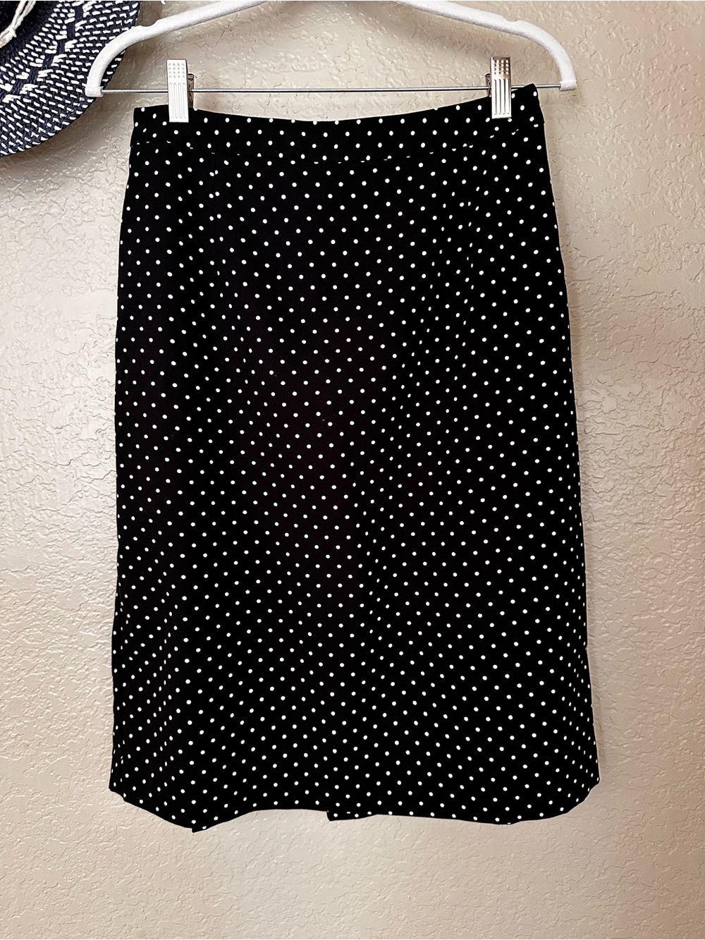 Who What Wear Black Midi Skirt with White Polka Dots
